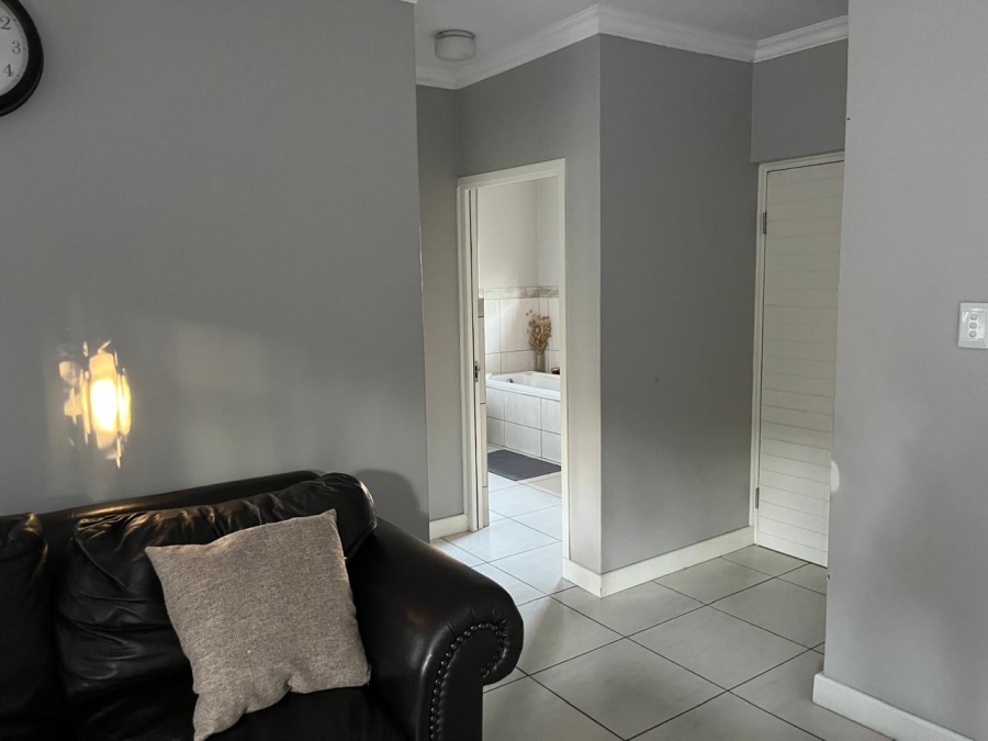 To Let 2 Bedroom Property for Rent in Heuwelsig Free State